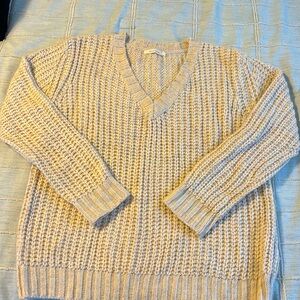 ELLISON V-NECK KNIT CREAM COLORED SWEATER